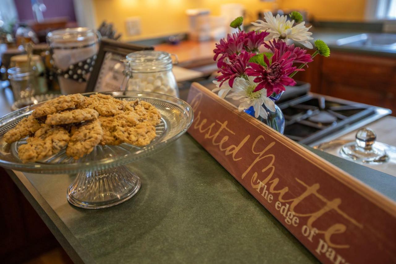 Purple Mountain Bed & Breakfast & Spa Crested Butte Esterno foto